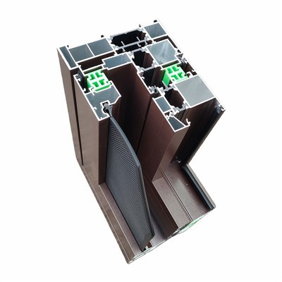 Standardmäßig nach außen öffnendes Fenster